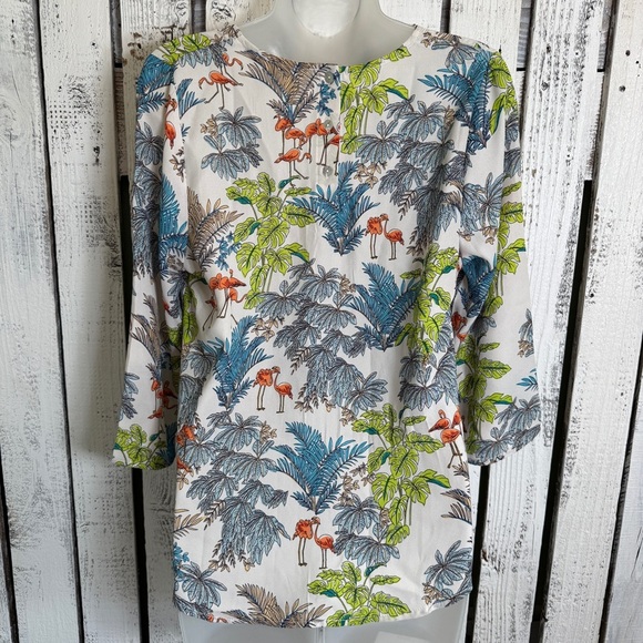 Signature Studio Flamingo Tropical Top Size Medium V-neck Whimsical Resort Wear - Picture 13 of 15